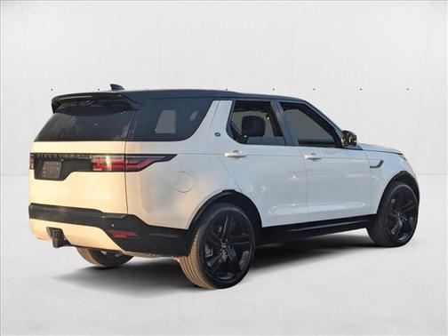 Fuji White 2025 Land Rover Discovery P360 Dynamic SE