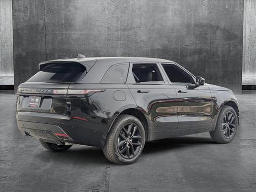 2026 Land Rover Range Rover Velar P250 SE R-Dynamic