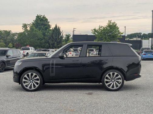2025 Land Rover Range Rover P400 SE