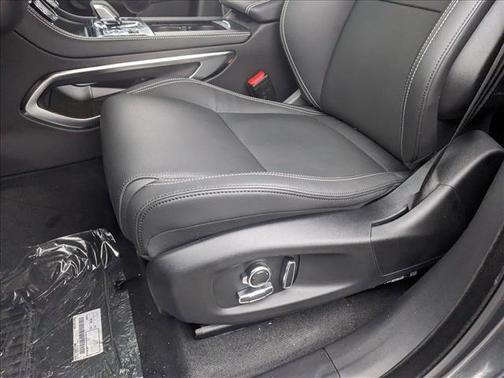 2024 Jaguar F-PACE R-Dynamic S