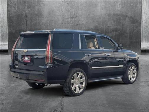 2017 Cadillac Escalade Luxury