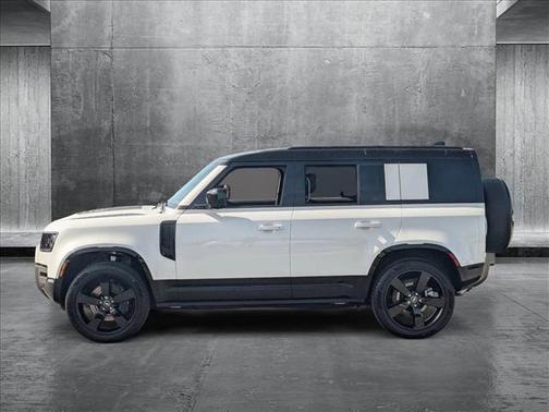 2025 Land Rover Defender 110 P400 X-Dynamic SE
