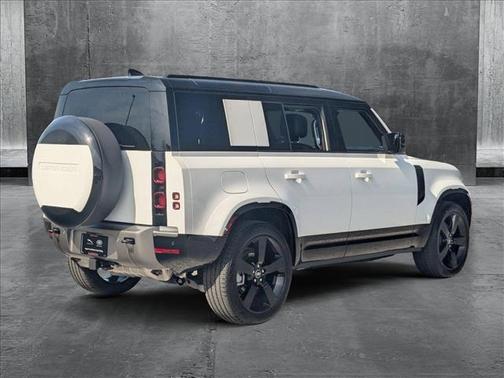 2025 Land Rover Defender 110 P400 X-Dynamic SE