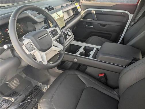 2025 Land Rover Defender 110 P400 X-Dynamic SE