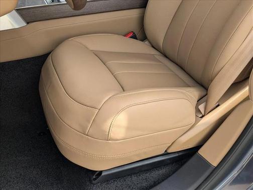 2025 Land Rover Range Rover P530 SE 7 Seat