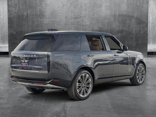 2025 Land Rover Range Rover P530 SE 7 Seat