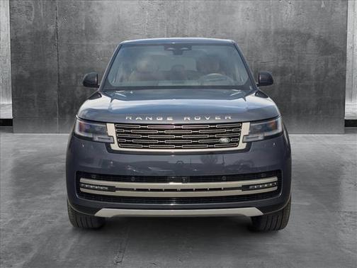 2025 Land Rover Range Rover P530 SE 7 Seat