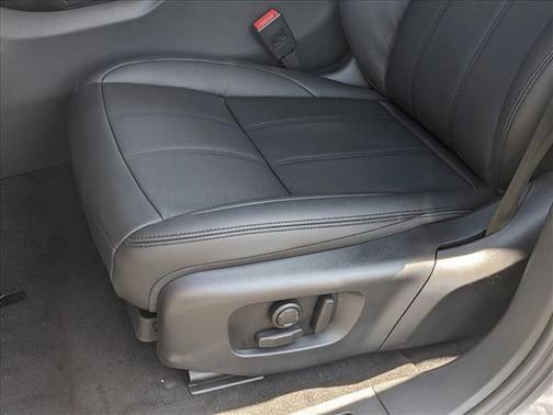 2025 Land Rover Range Rover Evoque Core S