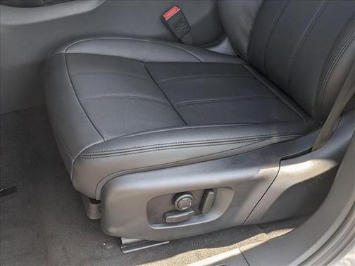 2025 Land Rover Range Rover Evoque Core S