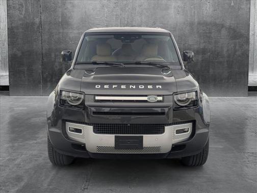 2025 Land Rover Defender 110 P300