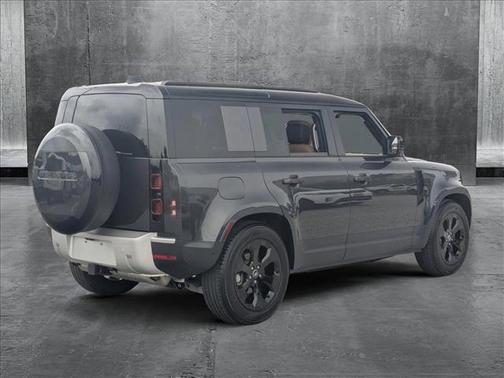 2025 Land Rover Defender 110 P300