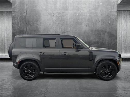 2025 Land Rover Defender 110 P300