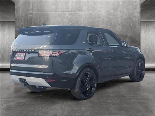 2024 Land Rover Discovery P360 Metropolitan Edition