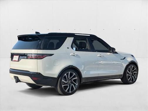 2024 Land Rover Discovery P300 Dynamic SE