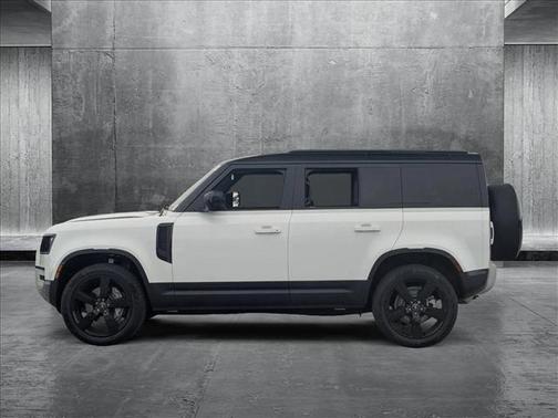 2025 Land Rover Defender 110 P400 S