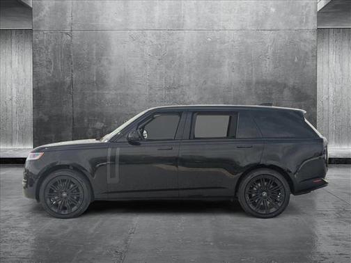 2025 Land Rover Range Rover P530 SE 7 Seat