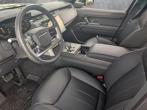 2025 Land Rover Range Rover P530 SE 7 Seat