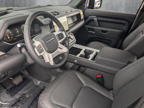 2025 Land Rover Defender 130 P400 S