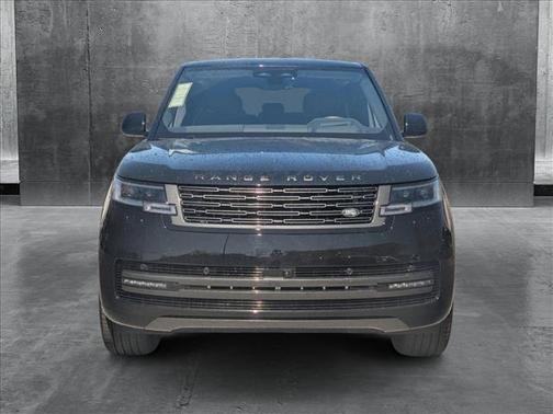 2025 Land Rover Range Rover P530 SE 7 Seat