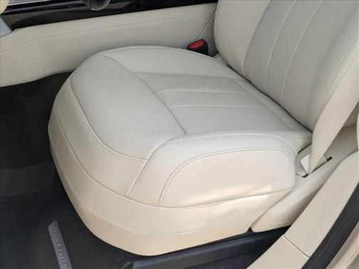 2025 Land Rover Range Rover P400 SE 7 Seat