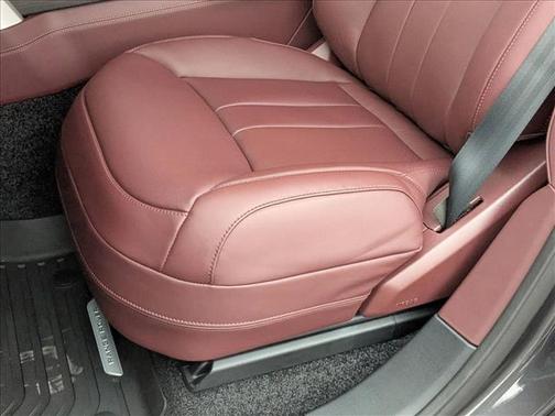 2026 Land Rover Range Rover P530 SE