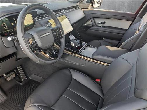 2025 Land Rover Range Rover Sport SE