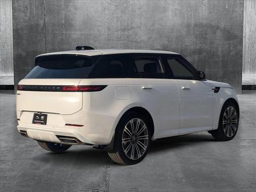 2025 Land Rover Range Rover Sport SE