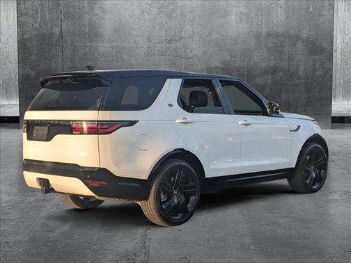 2025 Land Rover Discovery Dynamic SE