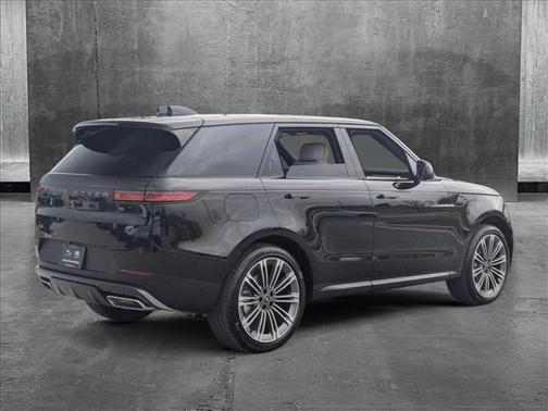 2025 Land Rover Range Rover Sport SE