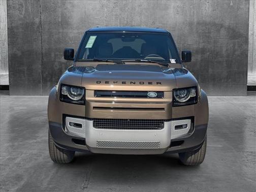 2025 Land Rover Defender 110 P300