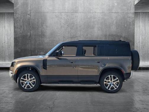 2025 Land Rover Defender 110 P300
