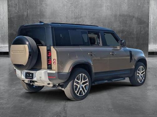 2025 Land Rover Defender 110 P300