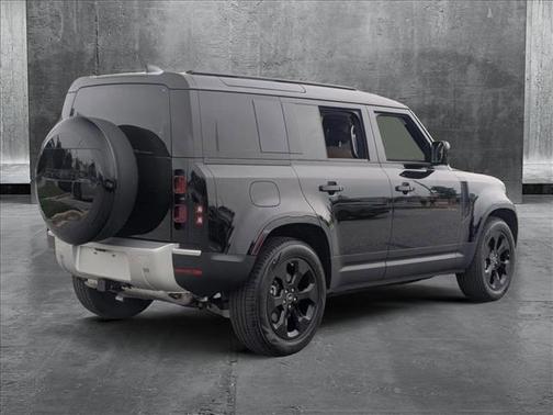 2025 Land Rover Defender 110 P400 S