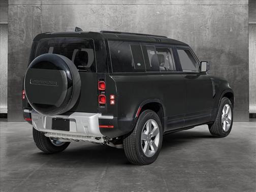 2025 Land Rover Defender 110 P400 S