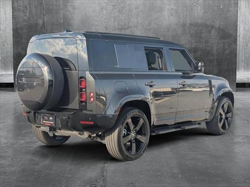 2025 Land Rover Defender 110 P400 X-Dynamic SE