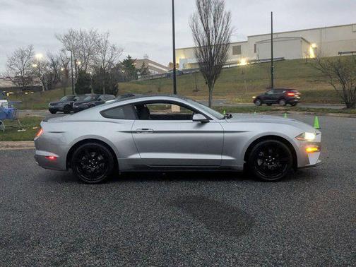 2020 Ford Mustang EcoBoost