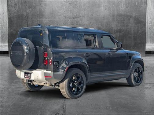 2025 Land Rover Defender 110 P400 S