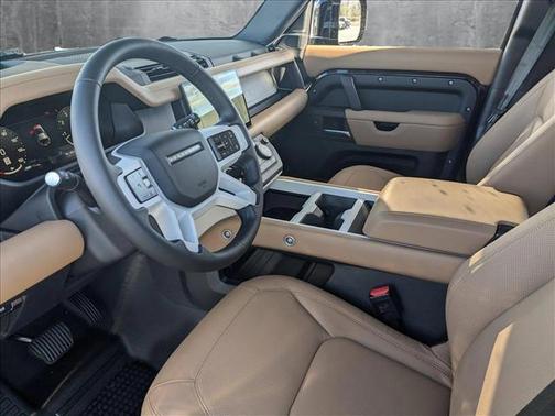 2025 Land Rover Defender 110 P400 S