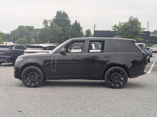2025 Land Rover Range Rover P400 SE