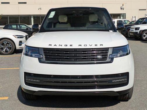 2025 Land Rover Range Rover P400 SE