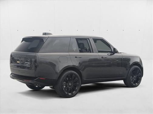 2025 Land Rover Range Rover P530 SE