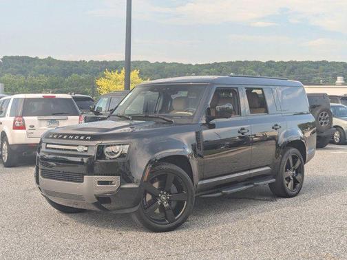 2025 Land Rover Defender 130 P400 X-Dynamic SE