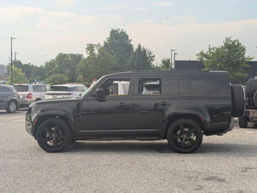 2025 Land Rover Defender 130 P400 X-Dynamic SE