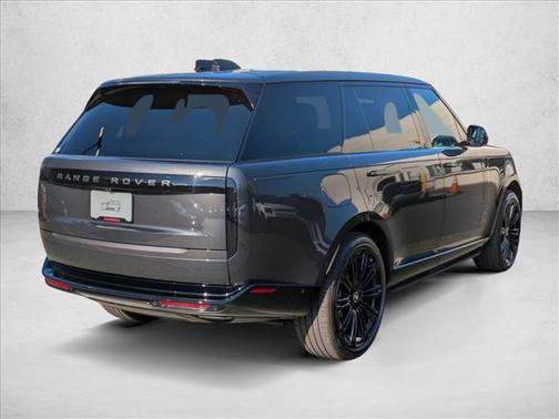 2025 Land Rover Range Rover P400 SE 7 Seat