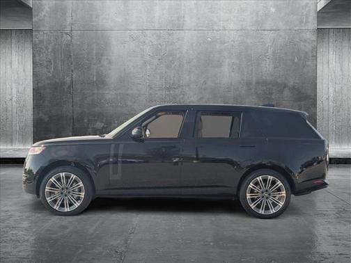 2025 Land Rover Range Rover P530 SE 7 Seat