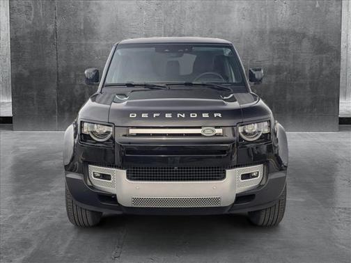 2025 Land Rover Defender 110 P400 S