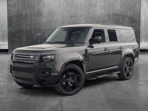 2025 Land Rover Defender 130 P400 X-Dynamic SE
