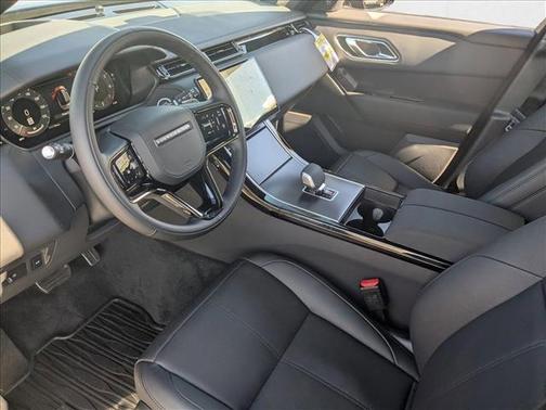 2026 Land Rover Range Rover Velar P250 SE R-Dynamic