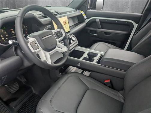 2025 Land Rover Defender 110 P400 S