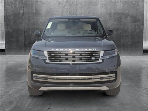 2025 Land Rover Range Rover P400 SE 7 Seat